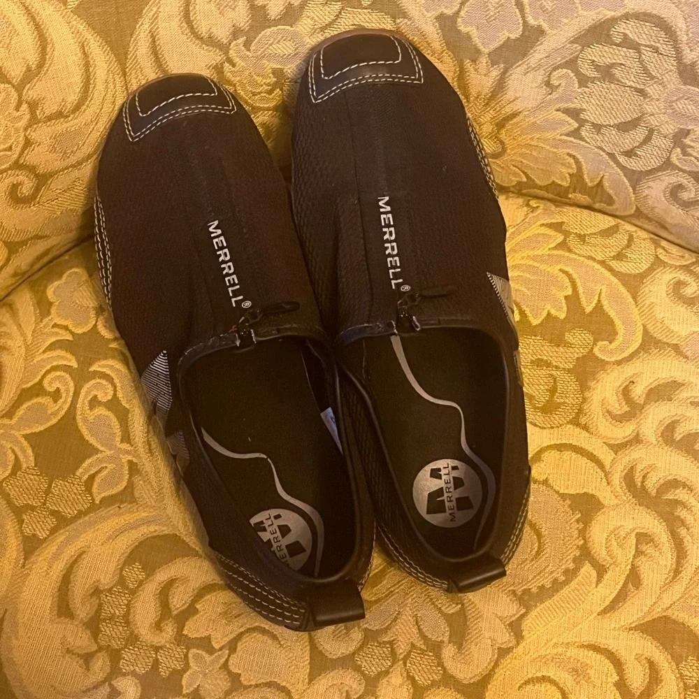 MERRELL Barrado SlipOns - Picture 8 of 11